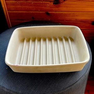 Pampered Chef Small Grated Baker Stone Beige 9” by 6 3/4” USA #2202